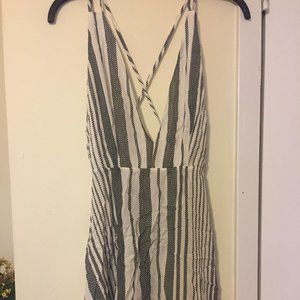 Tobi Black and White Plunge Dress